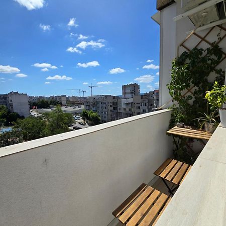 Cozy Apartment With Balcony On The Black Sea- Part Of The Family 'Vicki Apart Várna Kültér fotó