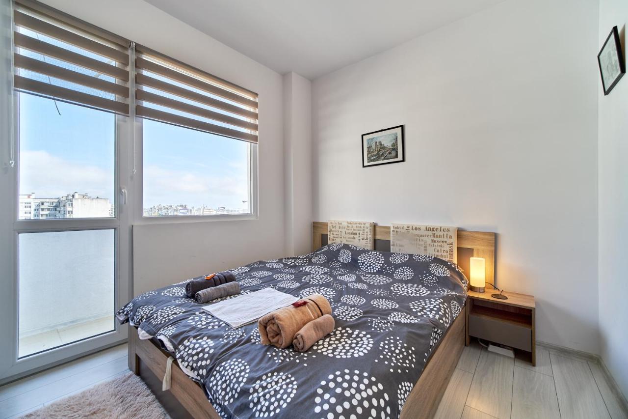 Cozy Apartment With Balcony On The Black Sea- Part Of The Family 'Vicki Apart Várna Kültér fotó